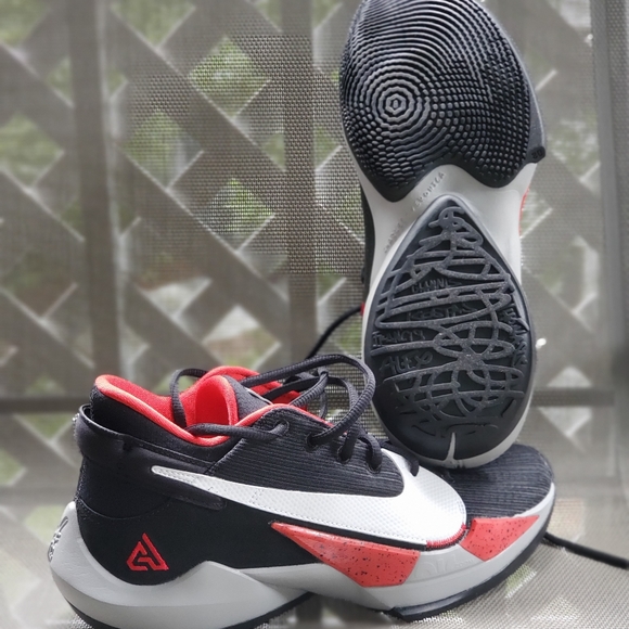 Nike Zoom Freak 2 Bread Giannis Basketball, Size 9 - Picture 5 of 6